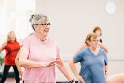 Setting Wellness Goals for Seniors: Staying Active and Healthy in the New Year 3 Setting Wellness Goals for Seniors: Staying Active and Healthy in the New Year 1